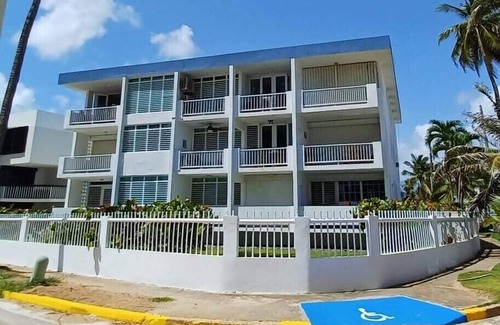 Vilomar Apartment | Villa Palmar 3 bedrooms in beautiful Playa Azul just a jump away to the beach!