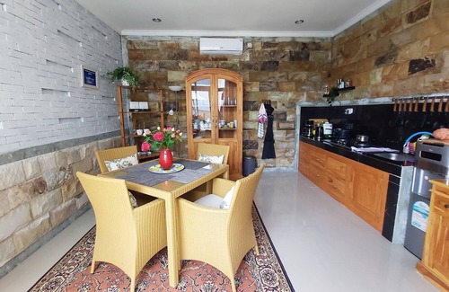 Kalianget Villa | VILLA PAPA PUTU - Private Villa with pool - 200 meters to the beach.