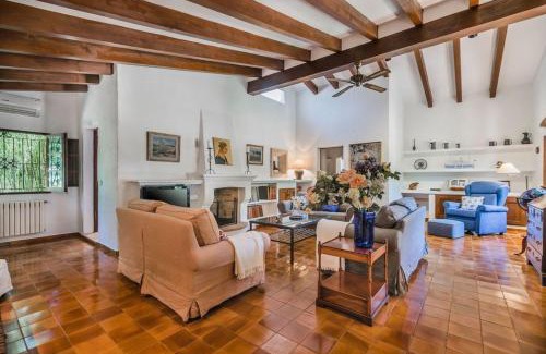 El Vila Villa | Villa Papalaia