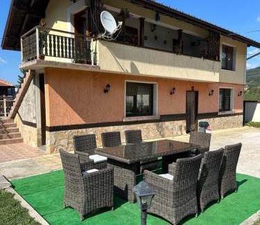 Samokov House | Villa Paradise