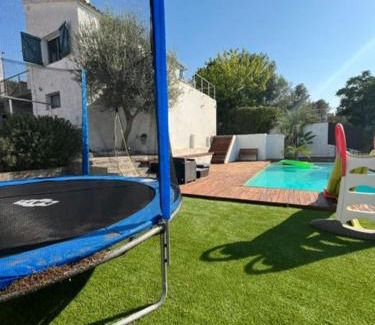 Vallpineda House | VILLA PARADISE SILVIA