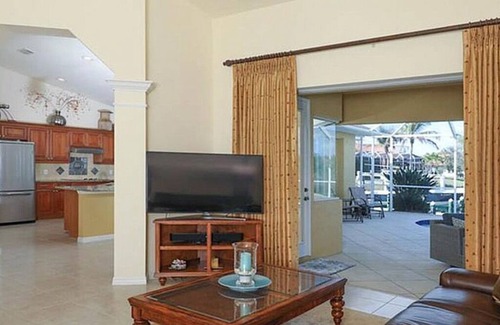 South Gulf Cove House | Villa Paradise Water Front Gulf Access with boar liftnSouth Gulf Cove-Englewood