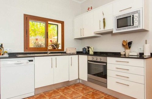 Es Llombards Cottage | Villa Paula. Renovated and Traditional Majorca House