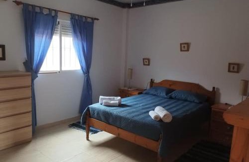 La Alfoquia Villa | Villa Paz - Villa Familiar para 6 con piscina, AC, Wifi y parking