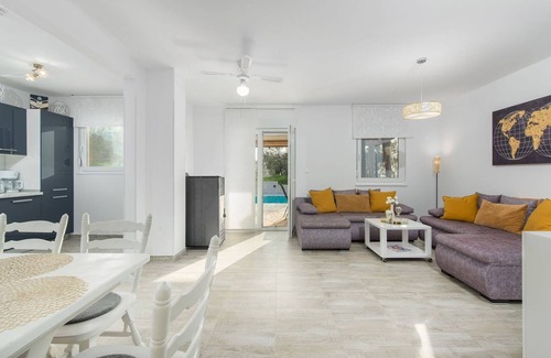 Radini Villa | Villa Pendolina with pool and grill in Umag