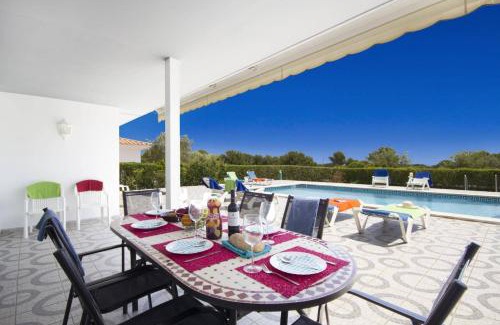 Coves Noves Villa | Villa Pepe by Villa Plus