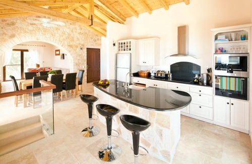 Spartylas Villa | Villa Petalutha - A Stunning Villa with panoramic sea and mountain views.