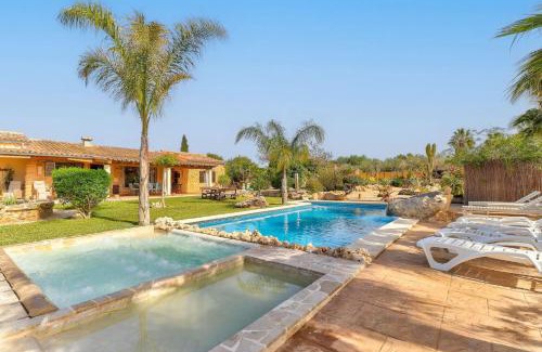 Santa Margalida House | Villa Petit Bijoux by Rentallorca