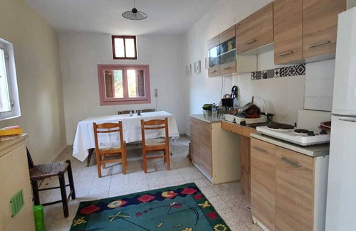 Knosos Villa | Villa Phyllia, a property with history - fifteen minutes from Iraklion airport.