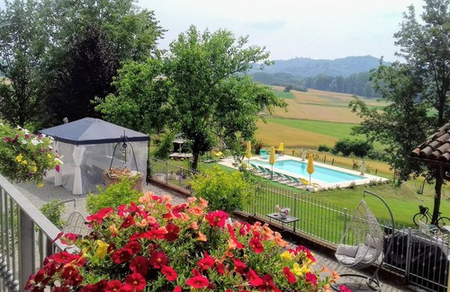 Tigliole Villa | Villa "Piemonte" Pool & Whirlpool, AC, WLAN, BBQ, Slow Food & Peace❣