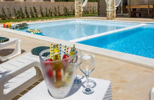 Cabrunici Villa | Villa Pietro Comfortable holiday residence
