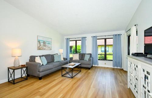 Sarasota House | Villa Pine Tree Pool close to the beaches Siesta Key