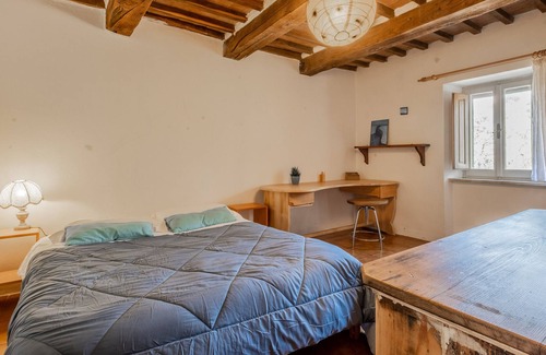 Castel del Piano Villa | Villa "Podere la Pianella" with Private Garden & Wi-Fi