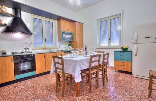 Casa Papa Villa | Villa Polina: A welcoming two-story villa in a quiet position, surrounded by the Sicilian countryside, with Free WI-FI.