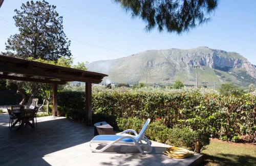 Castelluzzo Villa | Villa Premiere immersa nel verde a Castelluzzo