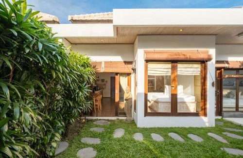 Sunset Road Villa | Villa private Pool in Seminyak, Car Park fast WIFI
