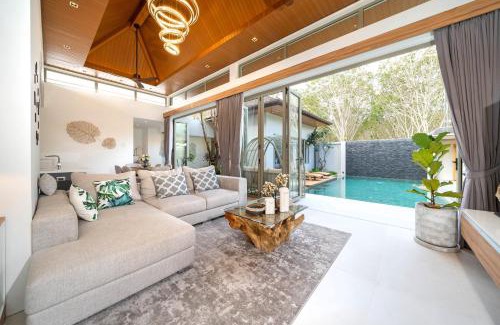 Cherngtalay Villa | Villa private swimming pool and garden