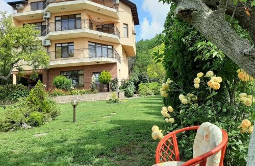 General Kantardzhievo House | Villa Prolet