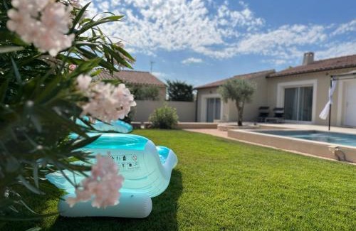 Saint-Andiol House | Villa Provençale avec Piscine Chauffée