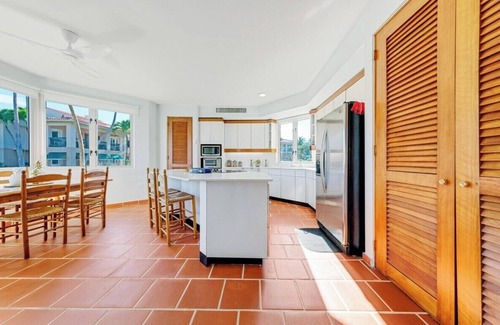 Cerro Gordo House | Villa Quenepa at Lakeside Villas