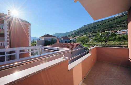 Kastel Stari Villa | Villa Radun