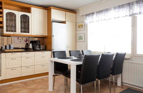 Rovaniemi Villa | Villa Rahko house near santapark