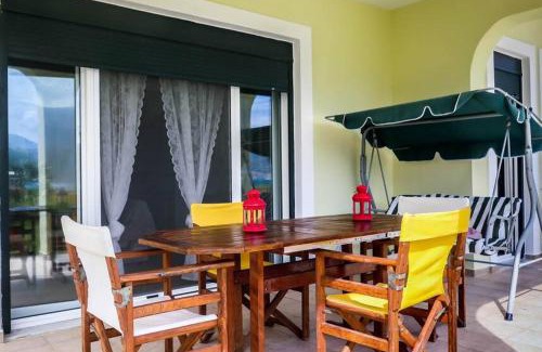 Paliki Villa | Villa Rania: Ευάερη βίλα με θέα τη θάλασσα