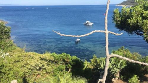 Naregno House | Villa Ray Beach