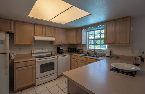 Lehigh Acres House | Villa Rebecca, the ideal tranquil spot for discovering the beauty of SW Florida.