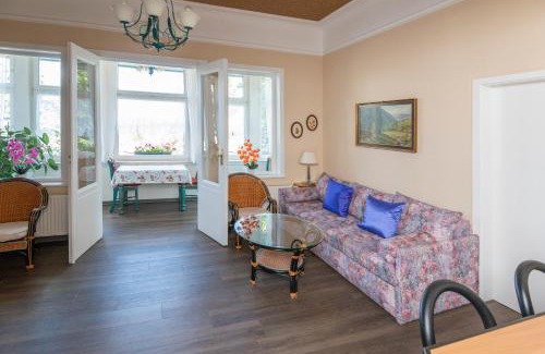 Friedrichroda Apartment | Villa Regina Fürstensuite