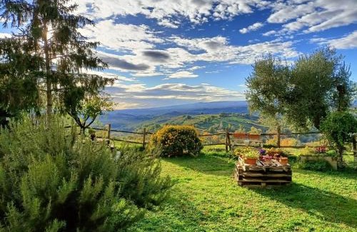 Calvi di Umbria Villa | Villa Relax a 2 Piani e Giardino Privato con Vista sulle Colline Umbre