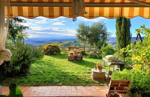 Calvi di Umbria Villa | Villa Relax a 2 Piani e Giardino Privato con Vista sulle Colline Umbre