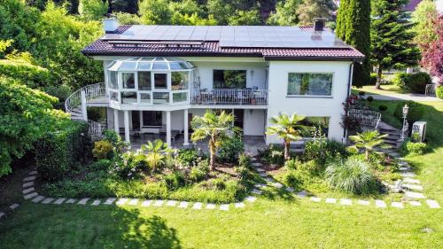 Hohentengen am Hochrhein Villa | Villa Rheinblick: Hidden Gem near Zurich
