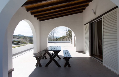 Ormos Agiou Ioannou Villa | Villa Ria Luxury, Fun and Comfort near Beaches and (Air)Port