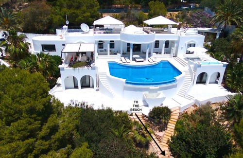 Sant Josep de sa Talaia Villa | Villa Rica Beach, Cala Jondal Bay with staff