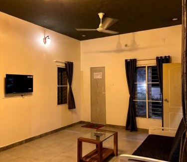 Auroville House | VILLA RISHAAM with swimming pool