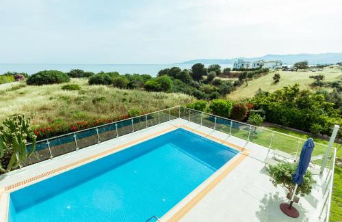 Latchi Villa | Villa Riverside