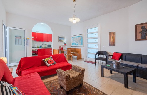 Granelli Villa | Villa Rosa with Sea Access, Hot Tub and Air Conditioning, Pet-Friendly
