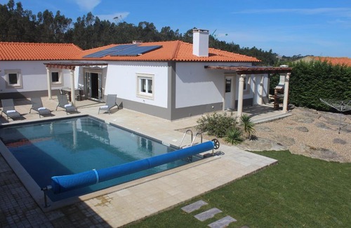 Caldas da Rainha Villa | VILLA ROSA wJACUZZI