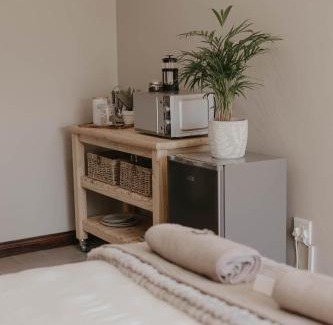 Universitas House | Villa Rose Guesthouse & Venue
