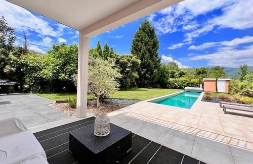 Aix-les-Bains House | Villa Rossa - exceptional - on Lac du Bourget with swim lane