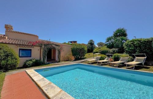 Punta De Su Turrione Villa | Villa Rosy - Comfort e Piscina Privata a Stintino