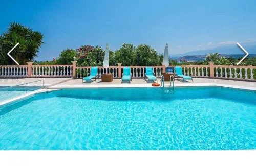 Sternes Villa | Villa Roula with Private pool