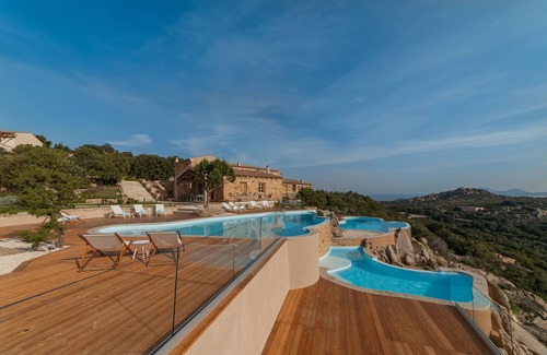 Arzachena Villa | Villa 'Ruja' with Sea View, Wi-Fi and Air Conditioning