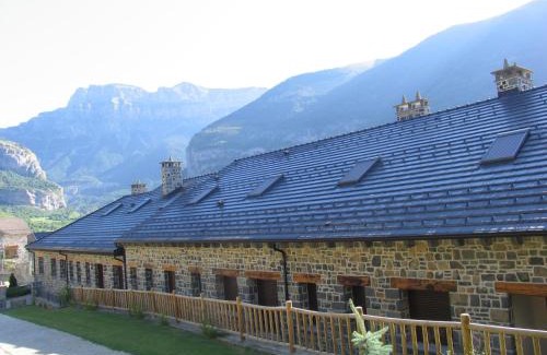 Torla Hotel | Villa Russell Hotel&Apartments