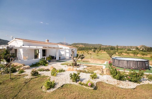 Loculi House | Villa s'ena e su juncu