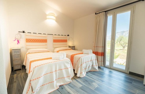 Loculi House | Villa s'ena e su juncu