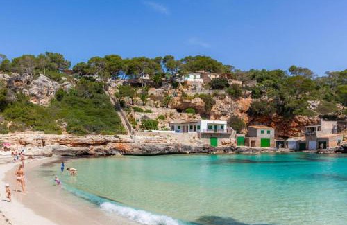 Cala Llombards Ski Chalet | Villa Sa Llimonera by Slow Villas