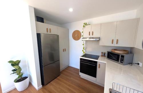 Forster House | Villa Salina - 150m to One Mile Beach
