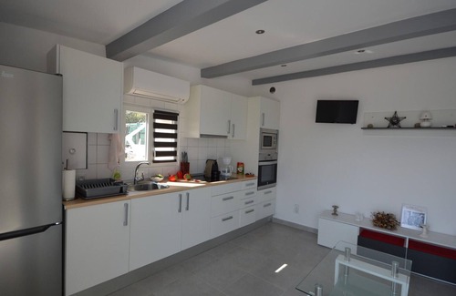 Sant Miquel de Fluvia House | Villa Sant Miquel de Fluvià, 4 bedrooms, 10 persons